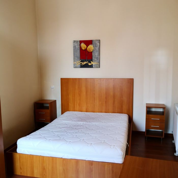 Închiriez apartament 2 camere ultracentral