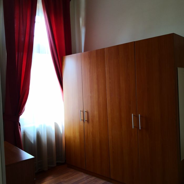 Închiriez apartament 2 camere ultracentral