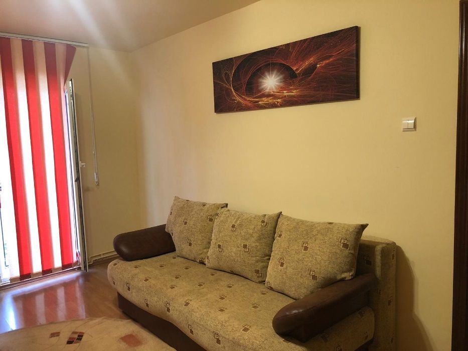 Inchiriez apartament