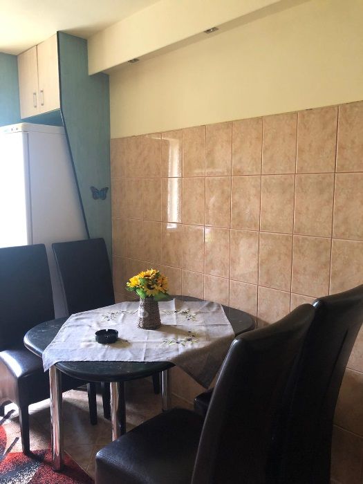 Inchiriez apartament