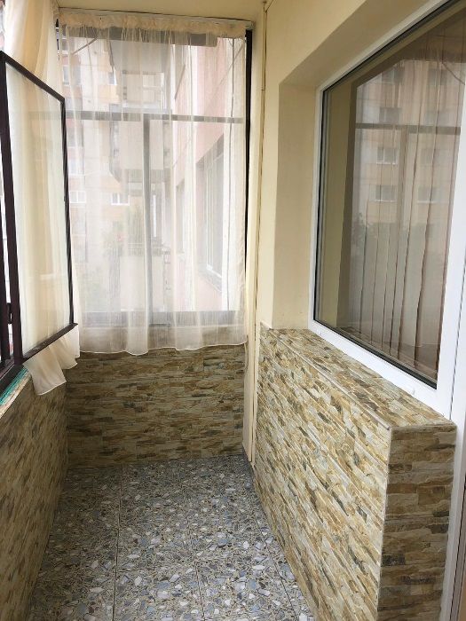 Inchiriez apartament