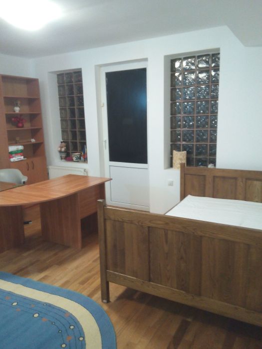 Inchiriez apartament in casa in strada Caisulu/Rent in Caisului street