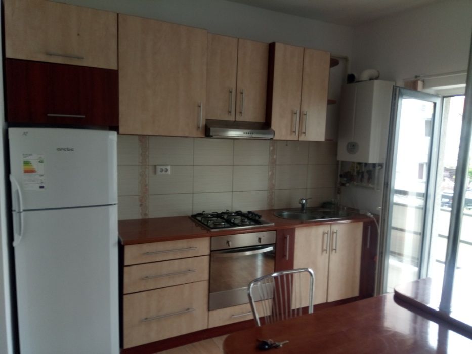 Închiriez apartament 2 camere, Andrei Mureșanu