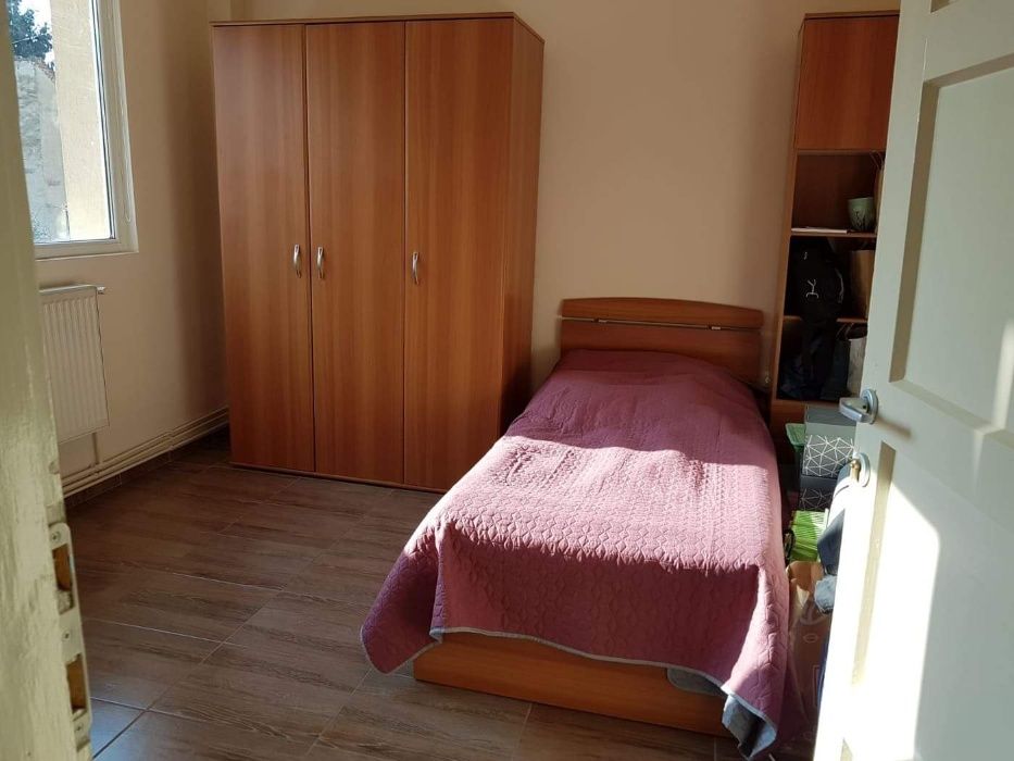 Dau in chirie ap 2 camere semidec pe str Horea,pret 310 euro