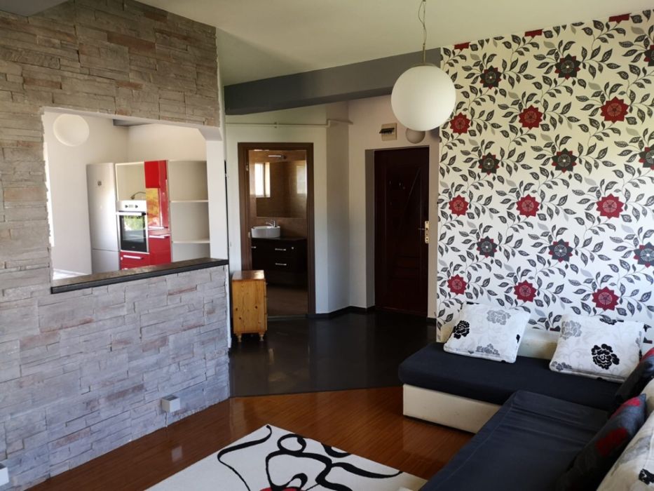 Inchiriez apartament