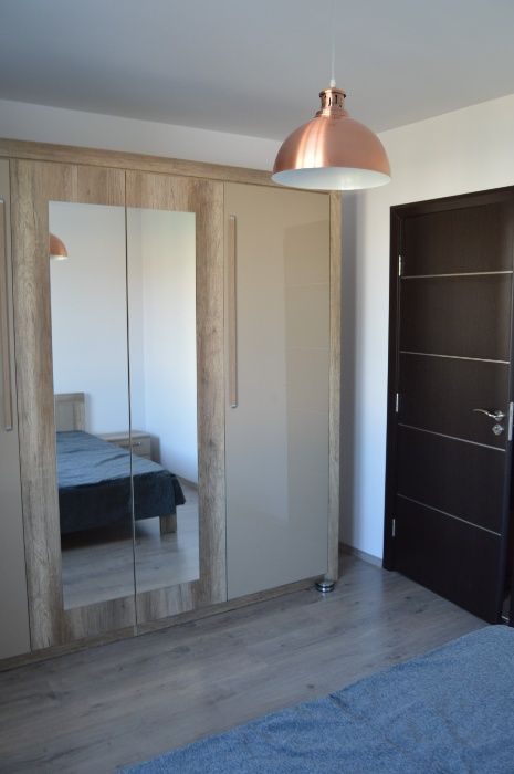 Inchiriez apartament cu 3 camere in zona Pta Mihai Vitezul