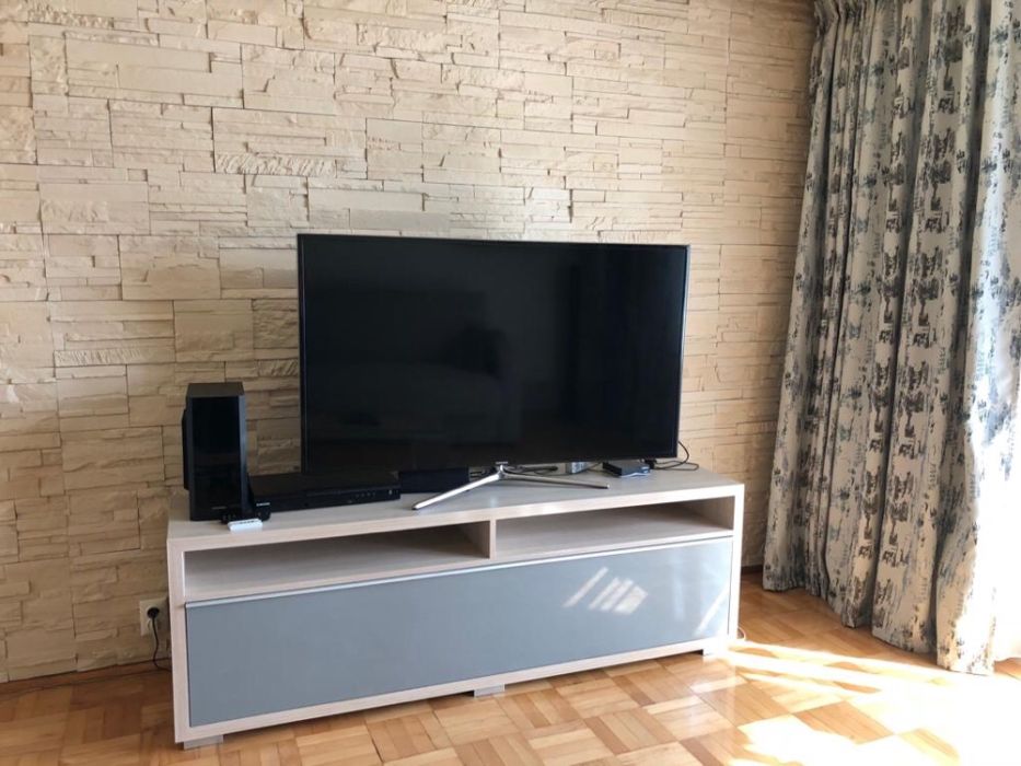 Apartament cu 3 camere decomandat de inchiriat