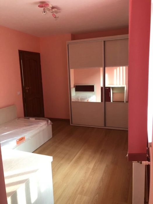 Apartament 3/4 camere