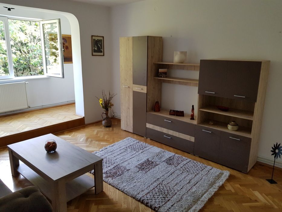 Inchiriez apartament cu 4 camere in cartierul Gheorgheni