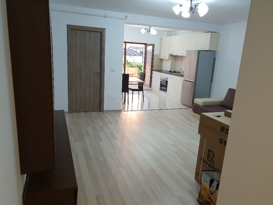 PROPRIETAR vand Apartament 2 camere,Se Poate IN RATE CU AVANS JUMATE.