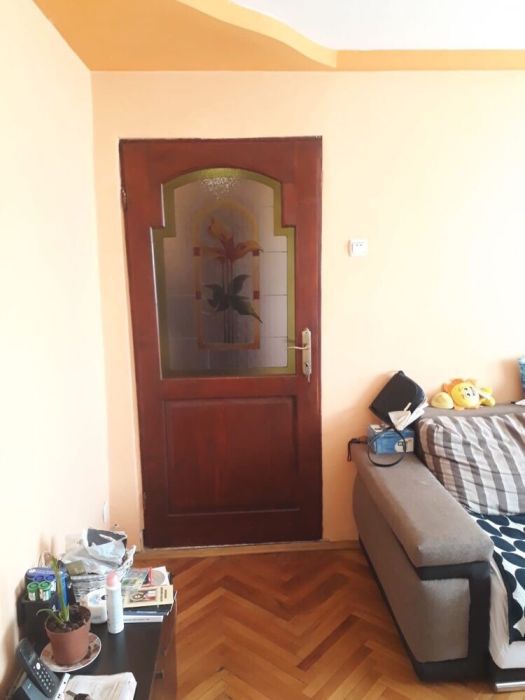 Vand apartament 3 camere , etajul 4 ,, piata dacia " - Str.Stelelor