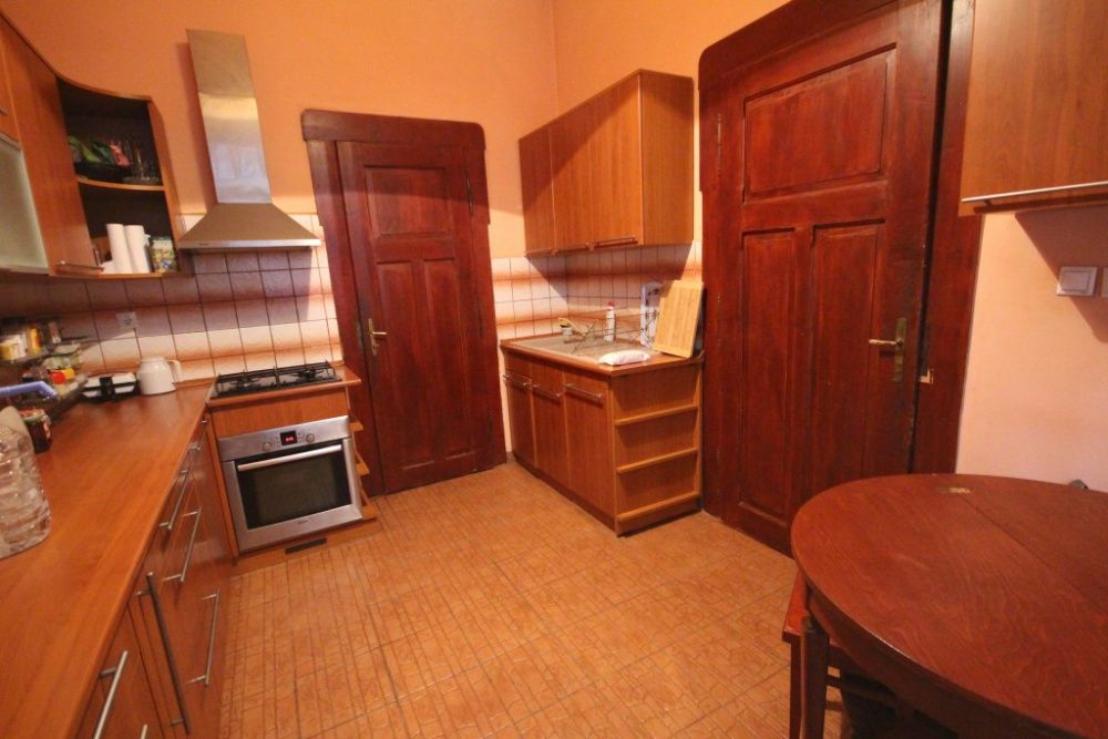 Proprietar vand apartament in cladire istorica semicentral 5 camere