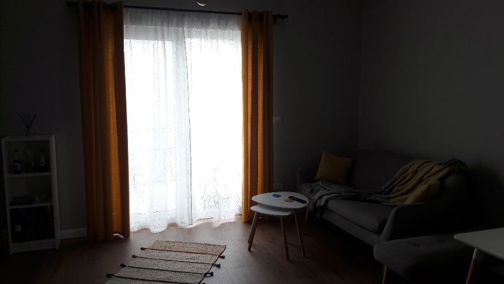 Apartament 4 camere, complet mobilat si utilat - 1090 euro/mp