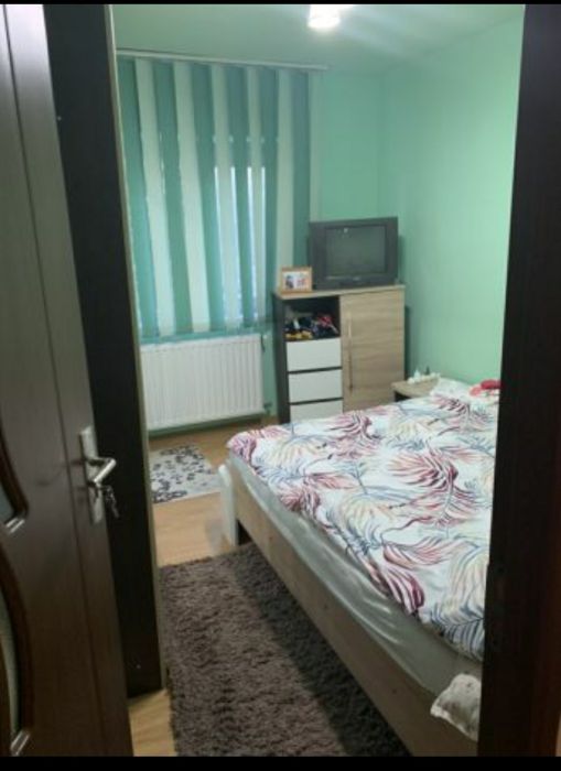 Proprietar vând apartament 4 camere