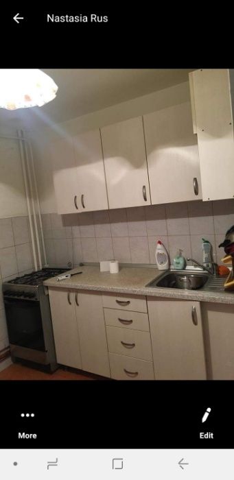 Proprietar vandapartament4 camere zona girocului decomandat centrala