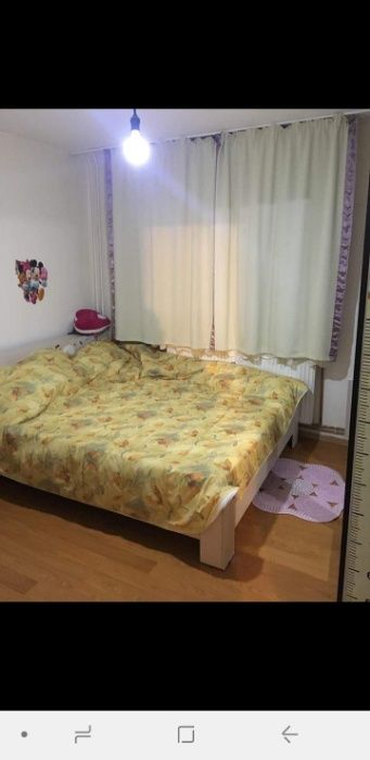 Proprietar vandapartament4 camere zona girocului decomandat centrala