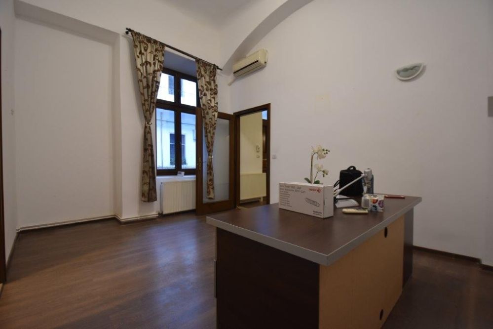 Spatiu birouri Pta Unirii 75mp, pozitie excelenta, proprietar