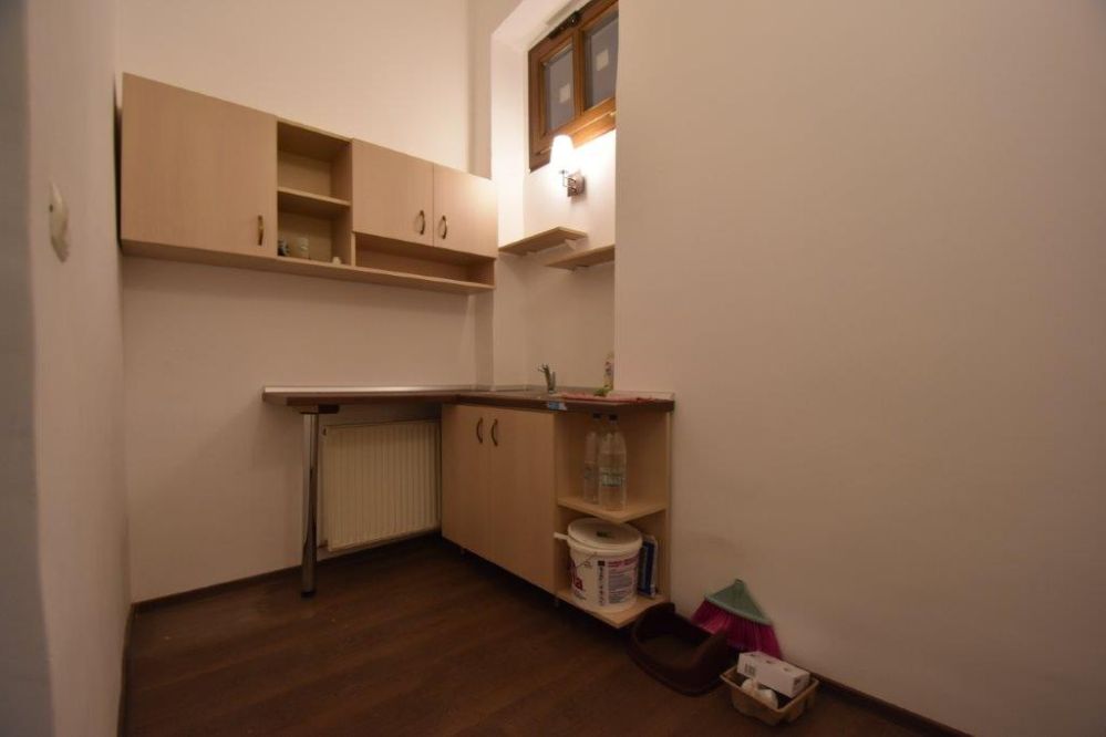 Spatiu birouri Pta Unirii 75mp, pozitie excelenta, proprietar