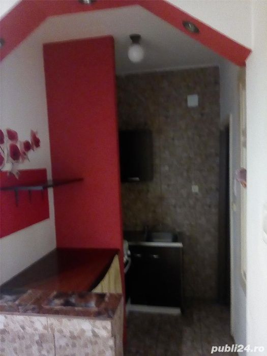 Închiriez apartament mic la casa