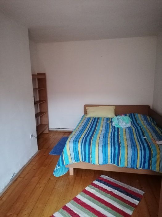 Închiriez apartament cu o camera zona Bălcescu str Ciprian Porumbesc