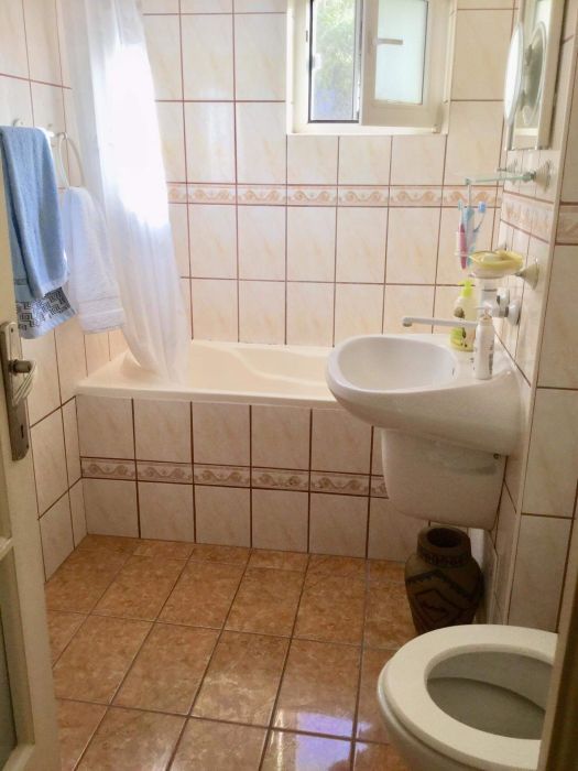 Apartament 2 camere la O TANARA , zona steaua