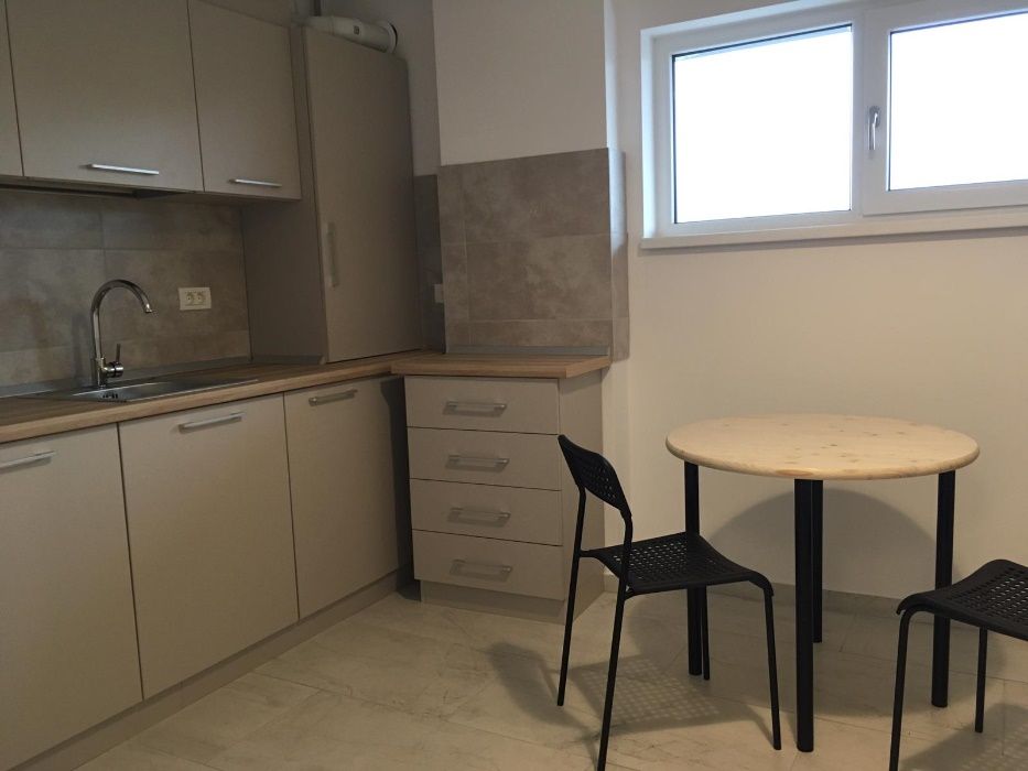 Apartament nou, 2 camere , parcare cu bariera, zona Aradului