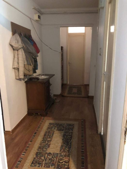 Închiriez apartament 2 camere