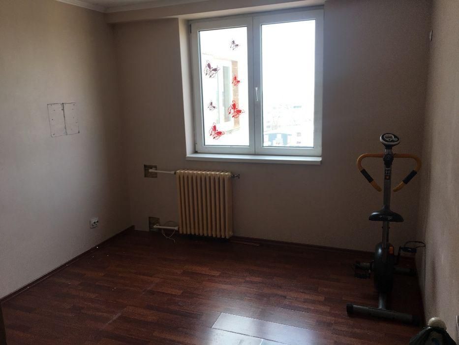 Apartament 4 camere, zona Crangasi