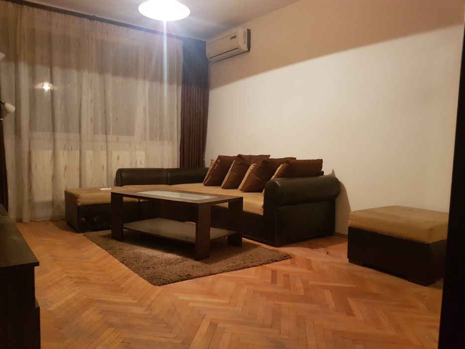 Proprietar Inchiriez Apartament 3 camere