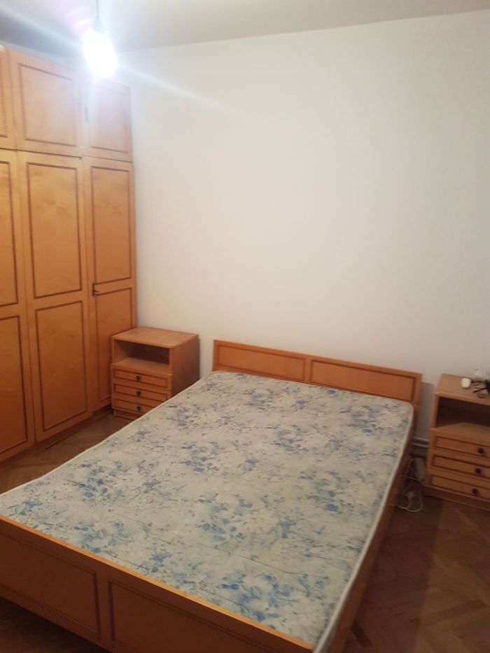 Proprietar Inchiriez Apartament 3 camere