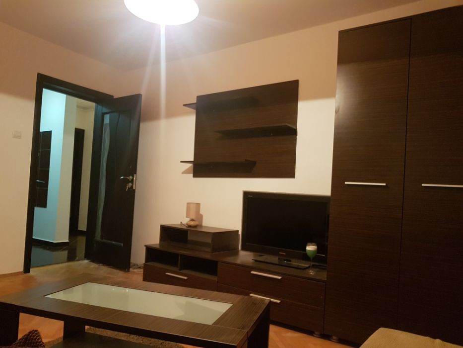 Proprietar Inchiriez Apartament 3 camere