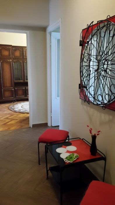 Chirie CENTRAL Ofer spre inchiriere a la long apartament 3 camere