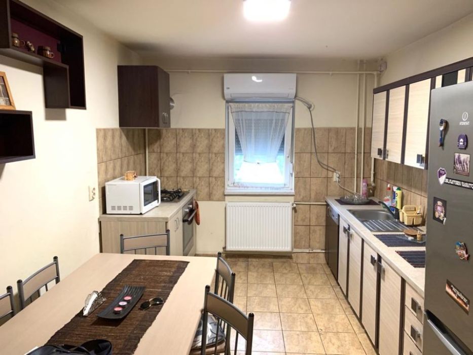 De inchiriat ap 4 camere Bld Sudului Soarelui 90 mp