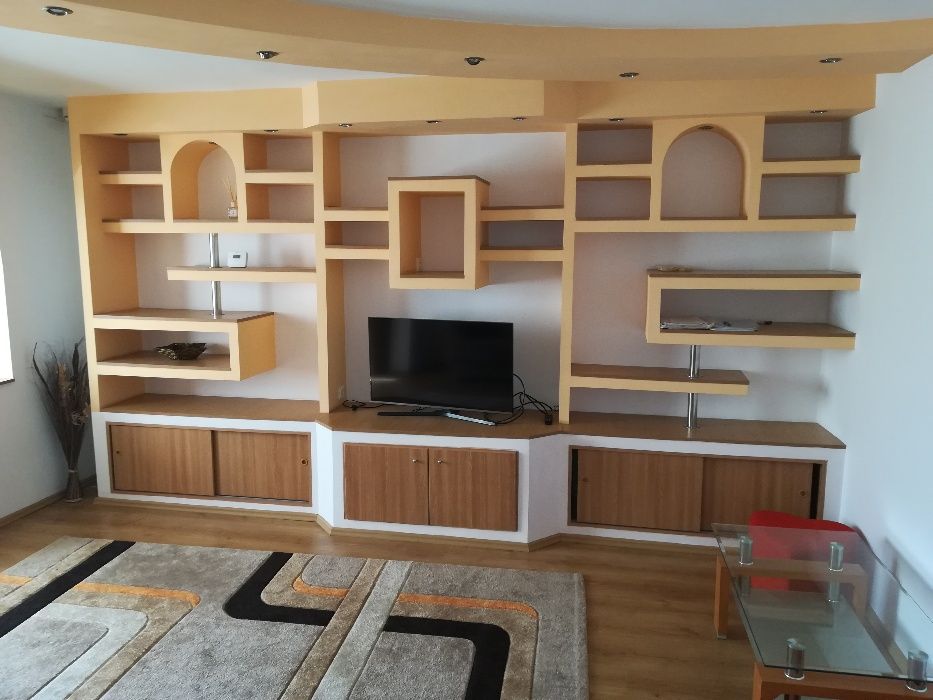 Persoana fizica, vand garsoniera decomandata, bloc apartamente, etaj 1