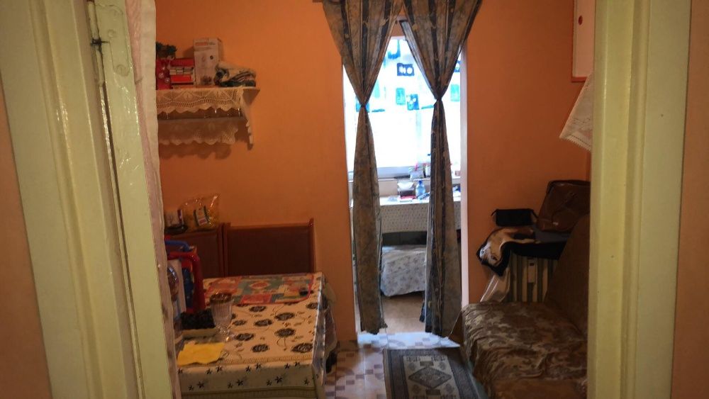 Vand sau Schimb apartament 2 camere zona piata CET semidecomandat 43 m