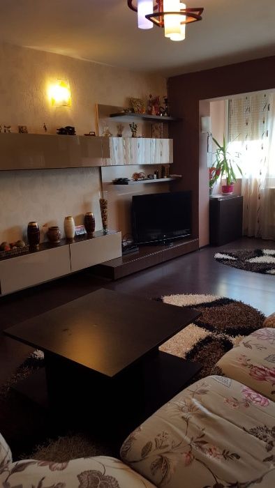 Vand apartament 3 camere- Icil