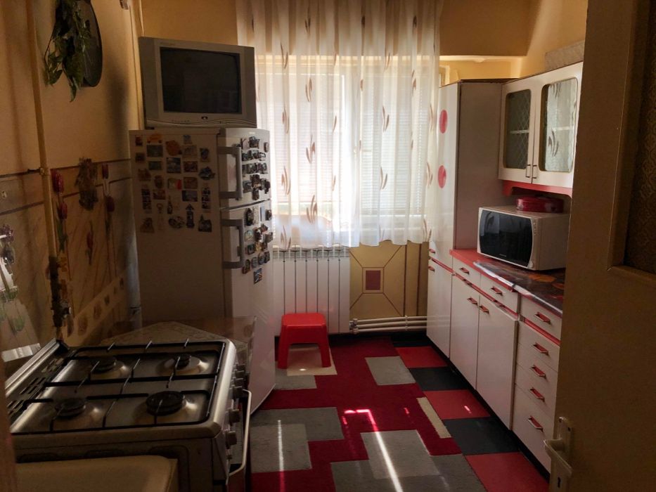 Dacia stradal - apartament 3 camere decomandat