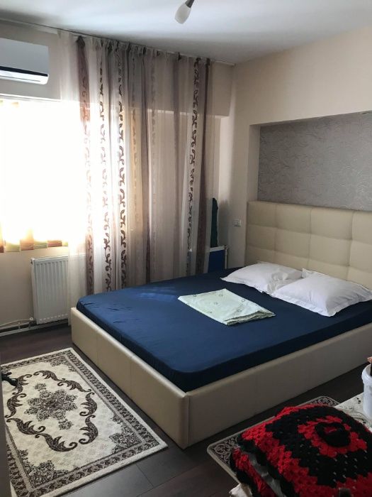 De vanzare apartament cu 4 camere in zona tomis 2