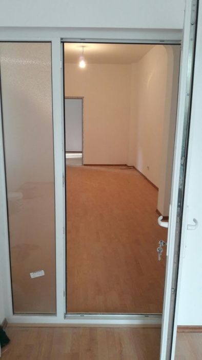 Apartament în vila (parter) -zona Miga .