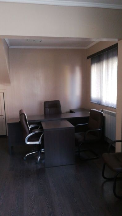 Parter in Vila P+1+M,ideal spatiu birouri,cabinete,etc.