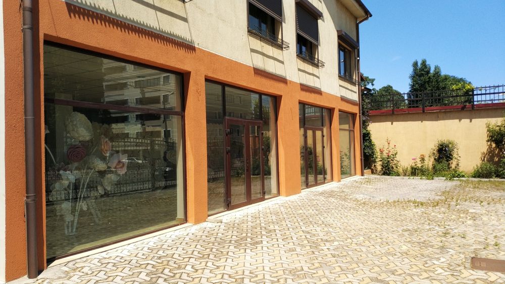 Spatiu comercial birouri la artera principala