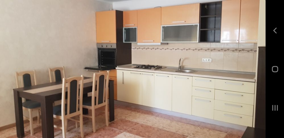 Inchiriez casa cu 2 apartamente Bd mamaia