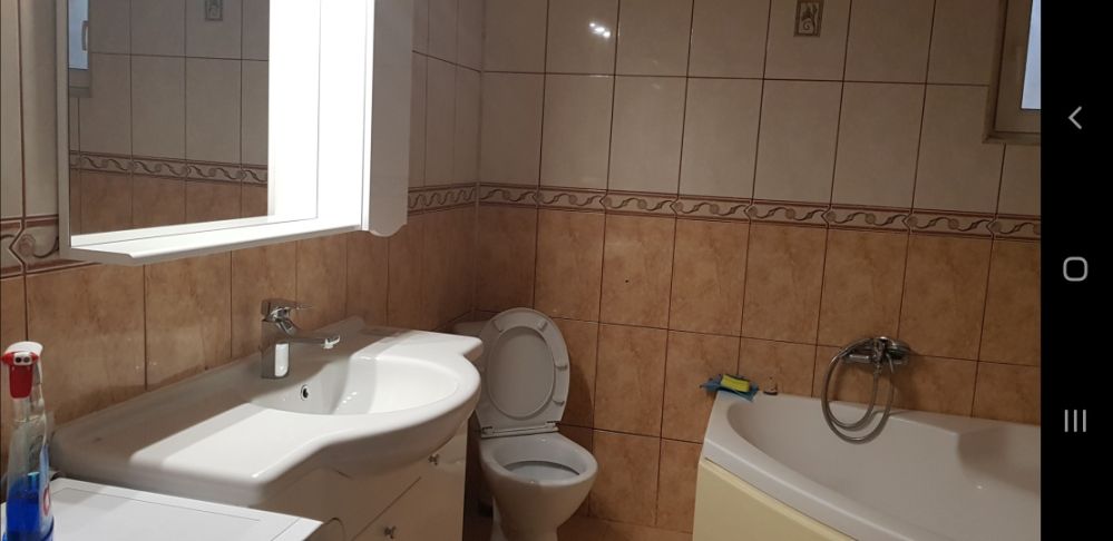 Inchiriez casa cu 2 apartamente Bd mamaia