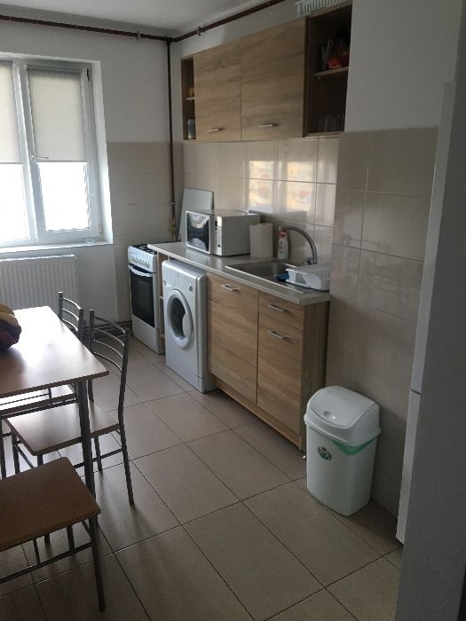 Închiriez apartament cu doua camere mobilat ș utilat zona Ciresica