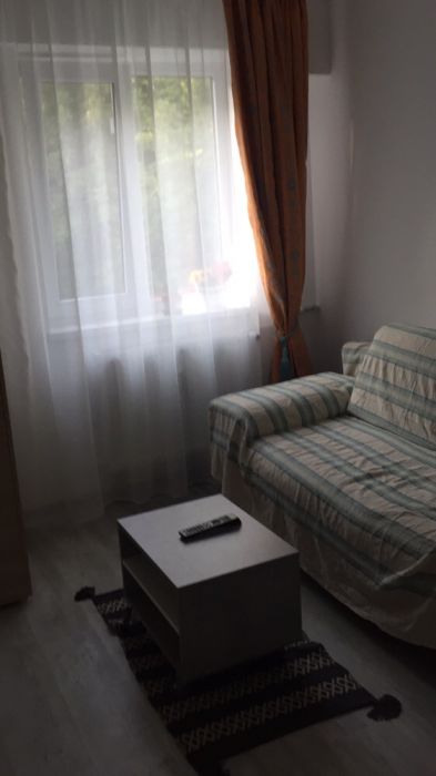 Apartament de închiriat in perioada 1 Octombrie - 15 Iunie