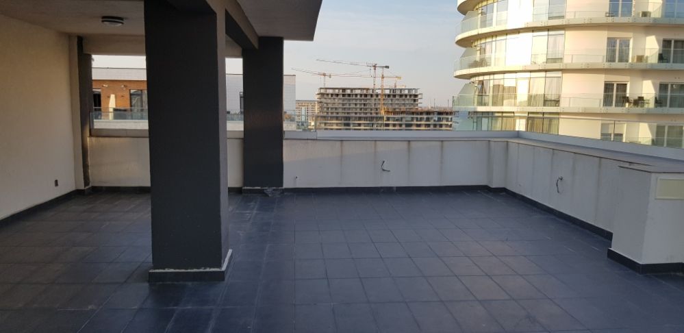 Inchiriez Penthouse 2 camere, langa cluburi