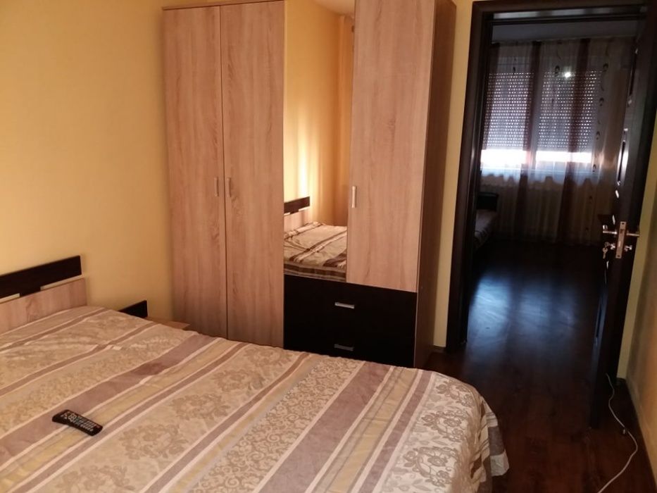 Inchiriez apartament