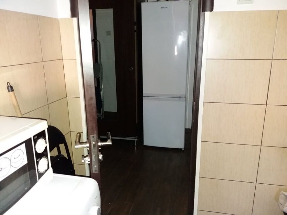 Inchiriez apartament