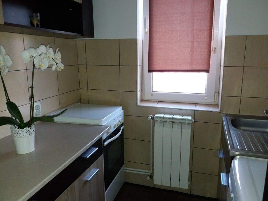 Inchiriez apartament