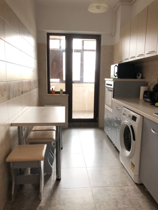 Constanta inchiriez apartament 3 camere langa campus universitar